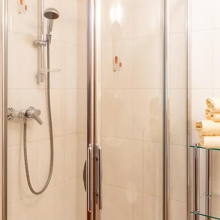 ゲストハウス Fruehstueckspension Seeblick